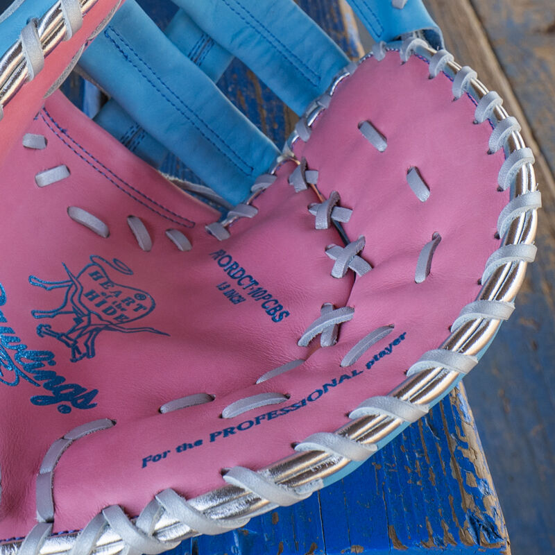 Picture of the pink palm of an Exclusive Heart of the Hide 13-Inch 1st Base Mitt