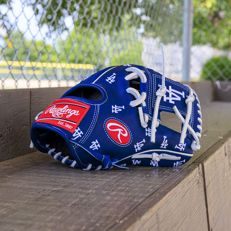 Los Angeles Dodgers Heart of the Hide 11.75-Inch Infield Glove, Right Hand Throw