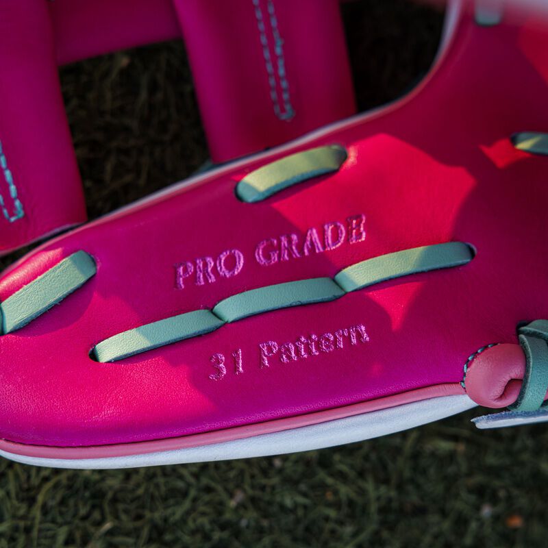 Rawlings Exclusive Berry 11.5 Inch Infield Glove, Right Hand Throw