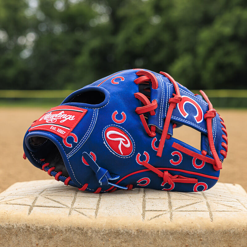 Chicago Cubs Heart of the Hide 11.75-Inch Infield Glove, Right Hand Throw