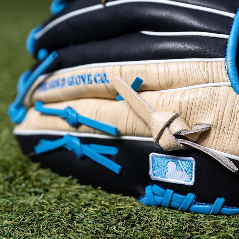 Rawlings Heart of the Hide 12.75-Inch Outfield Glove