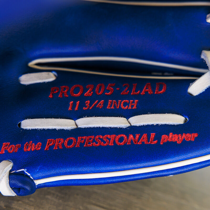 Los Angeles Dodgers Heart of the Hide 11.75-Inch Infield Glove, Right Hand Throw