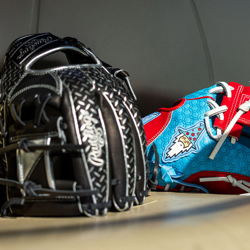 Rawlings x Bettinardi Heart of the Hide 11.5-Inch Infield Glove, Right Hand Throw loading=
