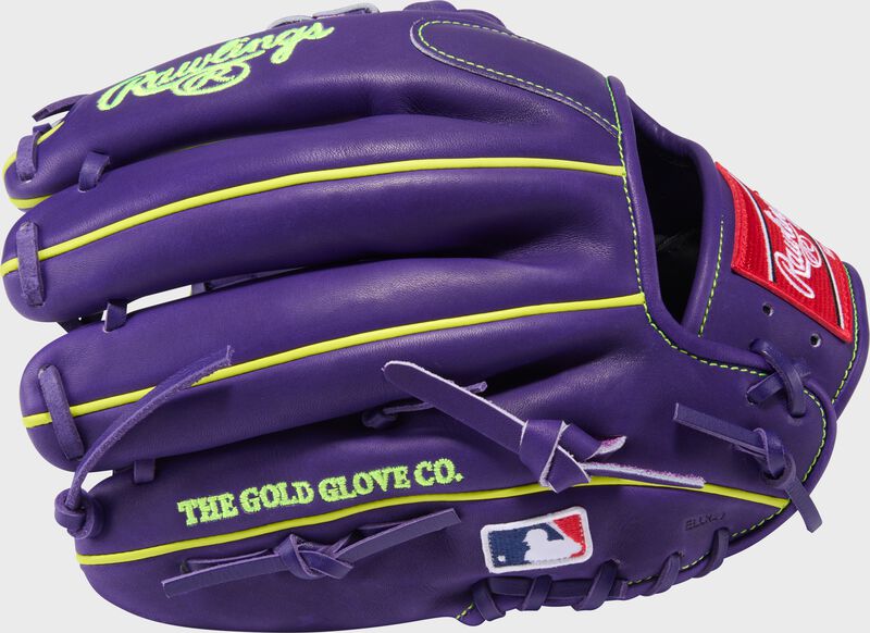 Gameday 57 Series Maikel Garcia Heart of the Hide Glove, Right Hand Throw