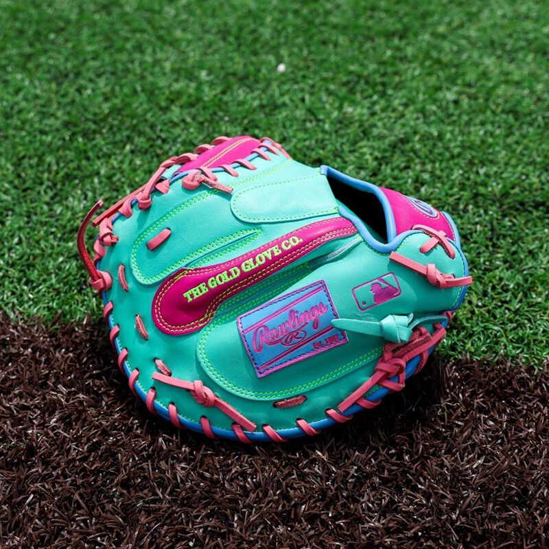 Rawlings Heart of the Hide ColorSync 10 34 in Catcher's Mitt, Right Hand Throw