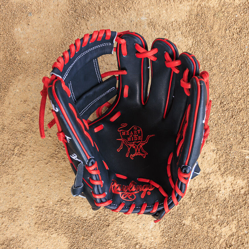 Atlanta Braves Heart of the Hide 11.75-Inch Infield Glove, Right Hand Throw
