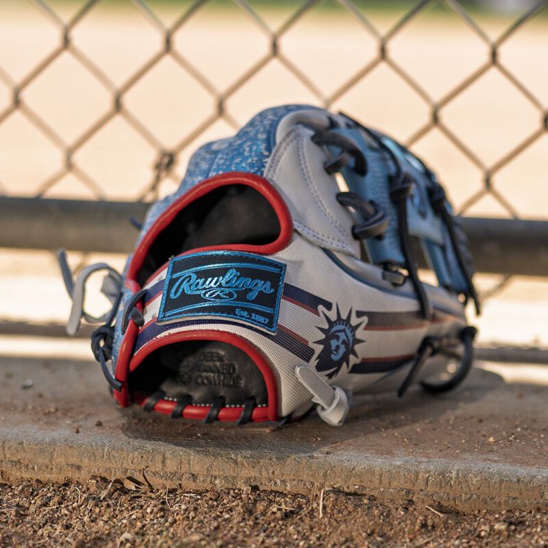 Rawlings Heart of the Hide Americana 11.5 in Infield Glove, Right Hand Throw