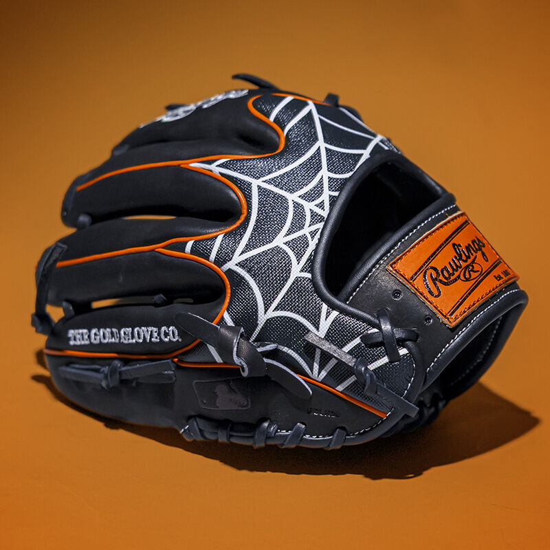 Rawlings Halloween Heart of the Hide 11.5-Inch Infield Glove, Right Hand Throw