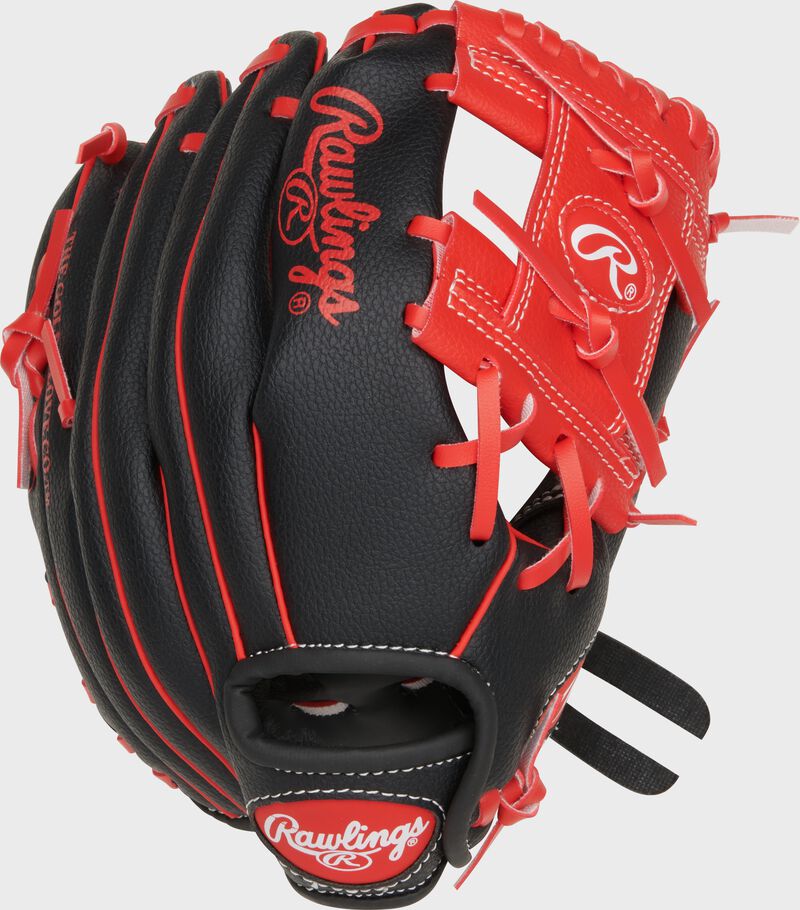 Back of a black/scarlet Players Series 10" youth glove with a red Rawlings logo on the wrist loading=