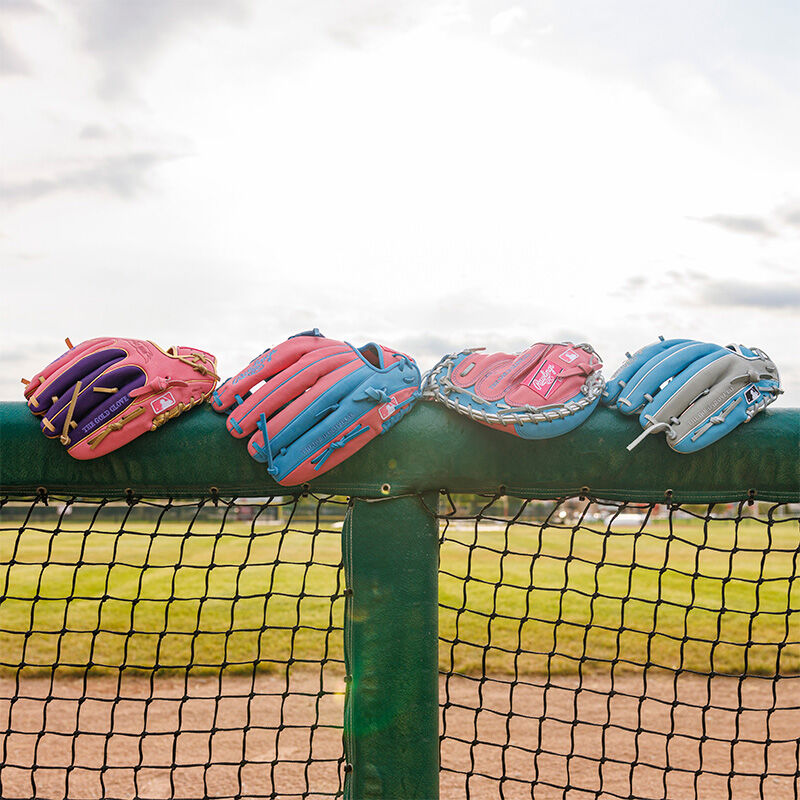Exclusive Heart of the Hide 11.5" Wing Tip Glove, Right Hand Throw