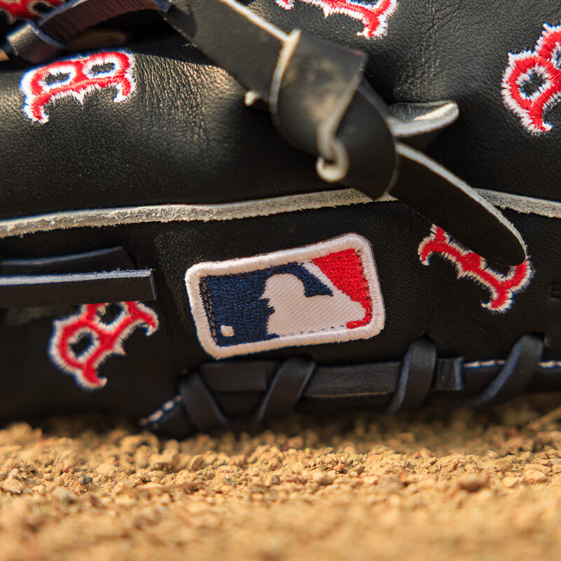 Boston Red Sox Heart of the Hide 11.75-Inch Infield Glove, Right Hand Throw