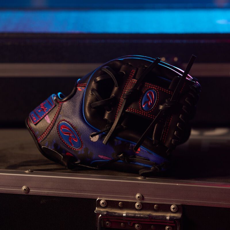 Rawlings Icon Fest Heart of the Hide Black 11.5-Inch Infield Glove, Right Hand Throw