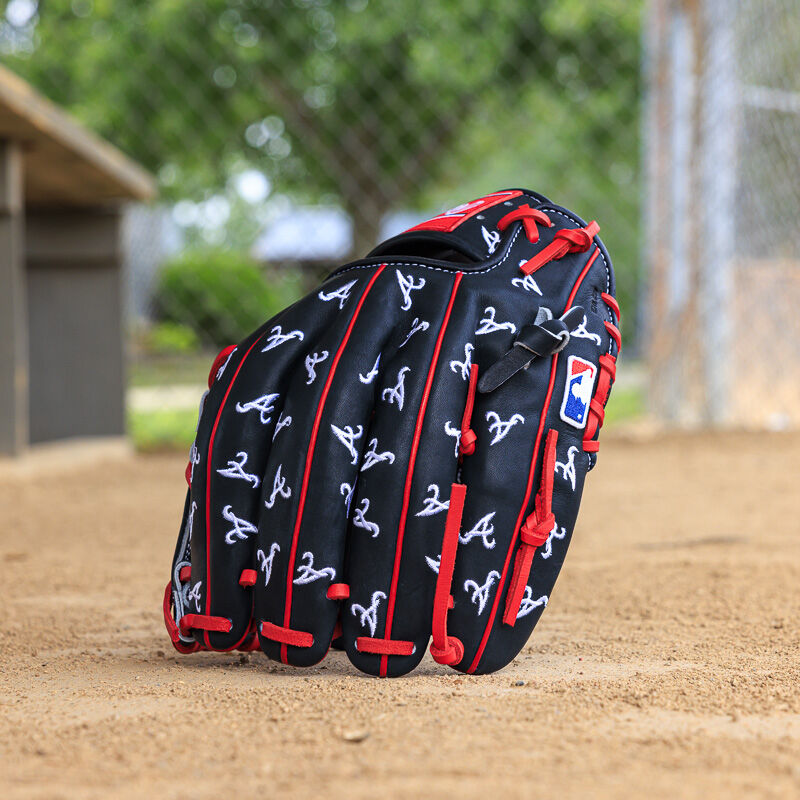 Atlanta Braves Heart of the Hide 11.75-Inch Infield Glove, Right Hand Throw
