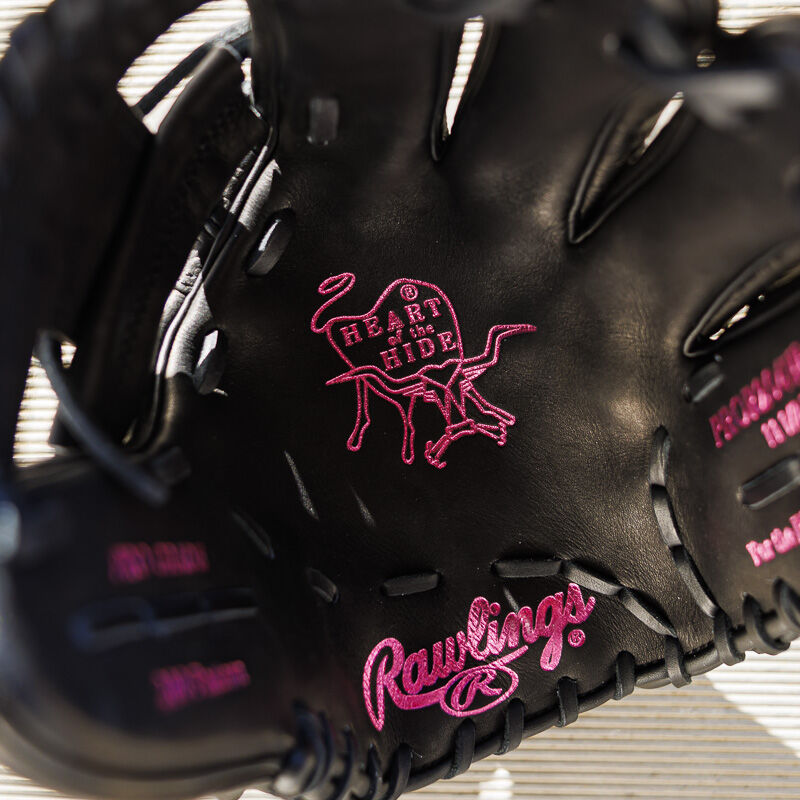 Picture of the pink stamping on the black palm of a Rawlings R2G Heart of the Hide 11.5" glove