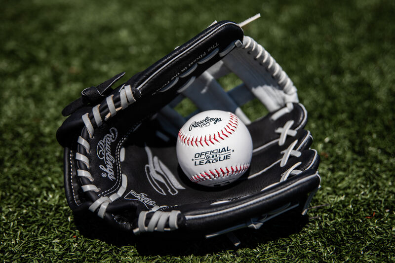 Sure Catch 11-inch Youth Infield/Outfield Glove loading=