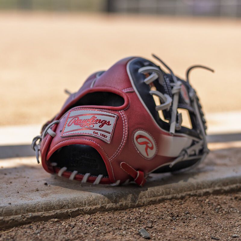 Rawlings Heart of the Hide Americana 11.5 in Infield Glove, Right Hand Throw