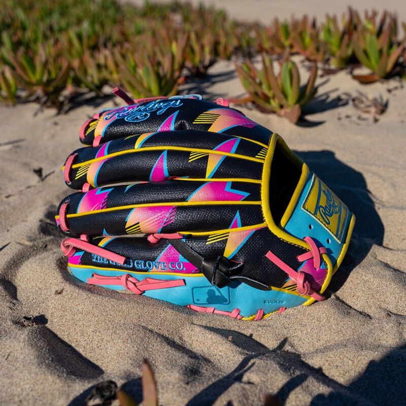 Rawlings Heart of the Hide Spring Break 11.5 Inch Infield Glove, Right Hand Throw