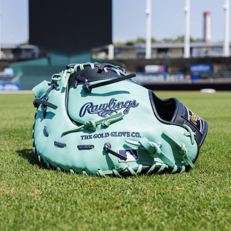 Rawlings Exclusive Heart of the Hide 13-Inch First Base Mitt