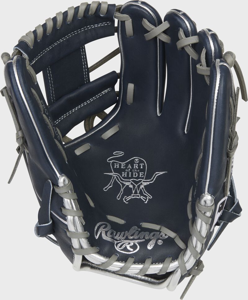 2023 New York Yankees Heart of the Hide Glove