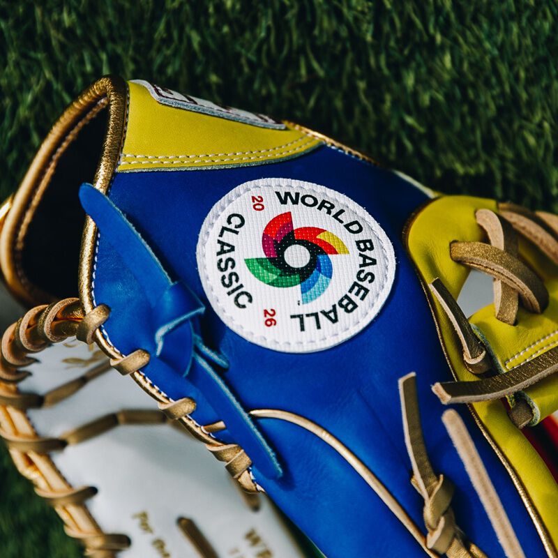 Rawlings 2026 World Baseball Classic Heart of the Hide 11.5 in Glove, Right Hand Throw