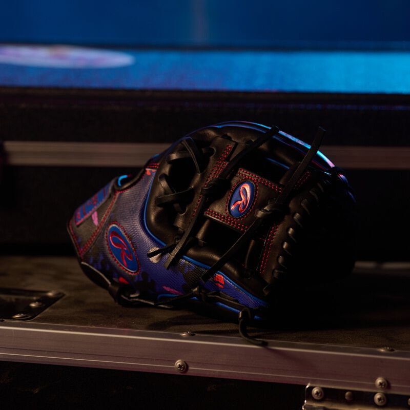 Rawlings Icon Fest Heart of the Hide Black 11.5-Inch Infield Glove, Right Hand Throw