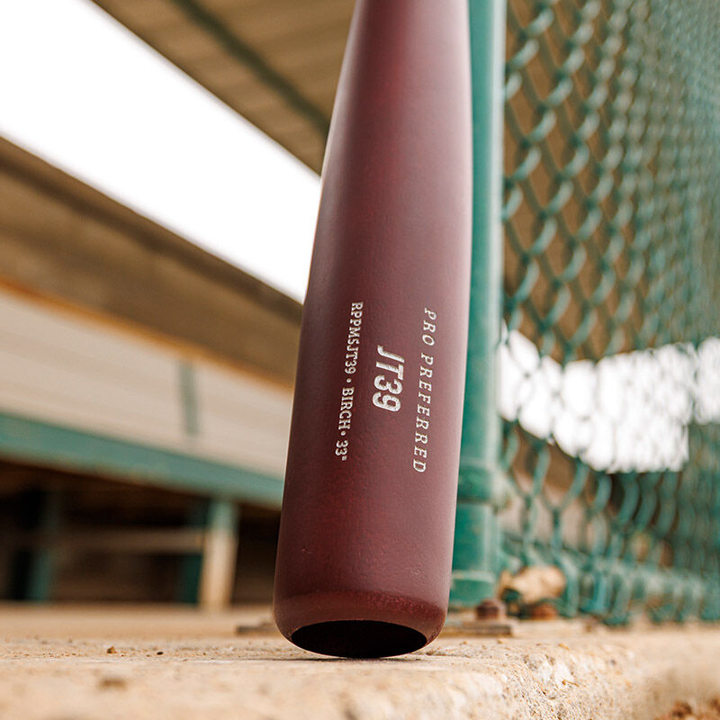 JT39 engraved on the marron barrel of a Pro Preferred JT39 Torpedo barrel birch wood bat loading=