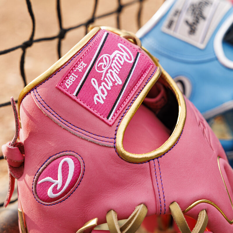Exclusive Heart of the Hide 11.5" Wing Tip Glove, Right Hand Throw