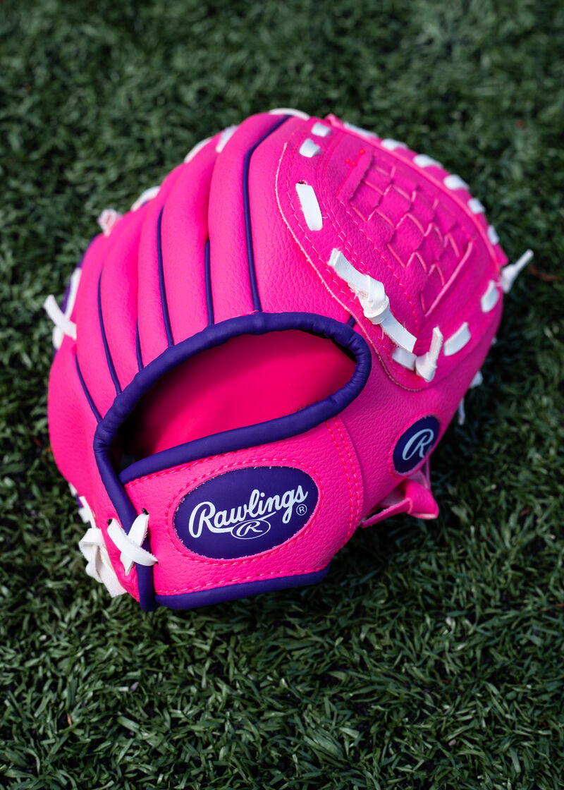 Players Series 9 in Softball Glove with Soft Core Ball
