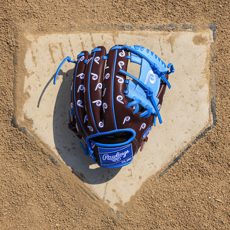 Philadelphia Phillies Heart of the Hide 11.75-Inch Infield Glove, Right Hand Throw