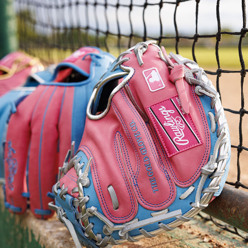 Exclusive Heart of the Hide 32.5" Catcher's Mitt, Right Hand Throw