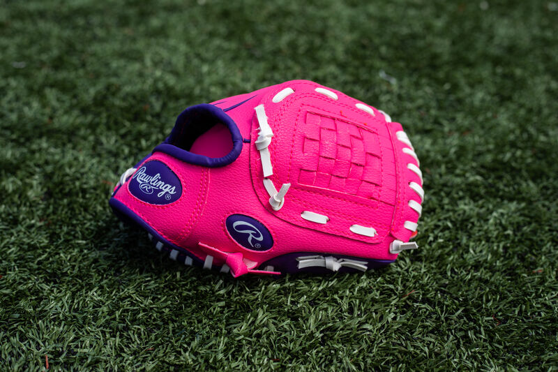 Players Series 9 in Softball Glove with Soft Core Ball