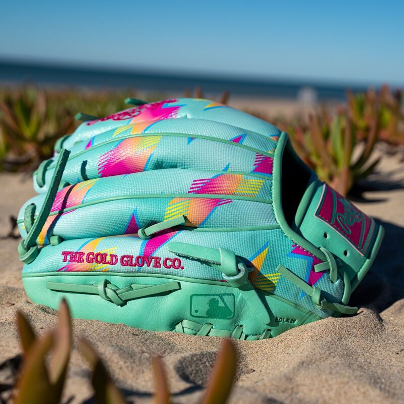 Rawlings Heart of the Hide Spring Break 11.5 Inch Infield Glove, Right Hand Throw