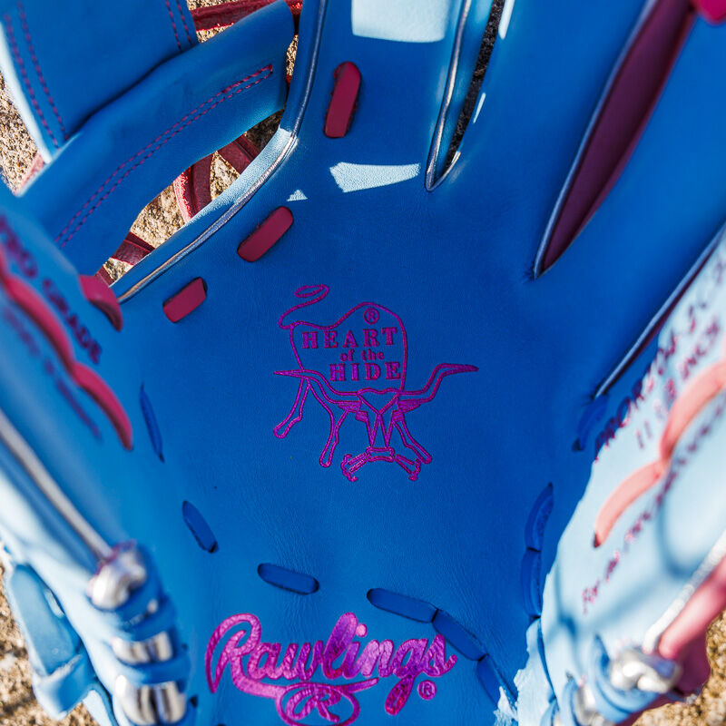 Picture of the columbia blue palm of a Heart of the Hide R2G 11.5" infield glove with a pink Heart of the Hide stamp