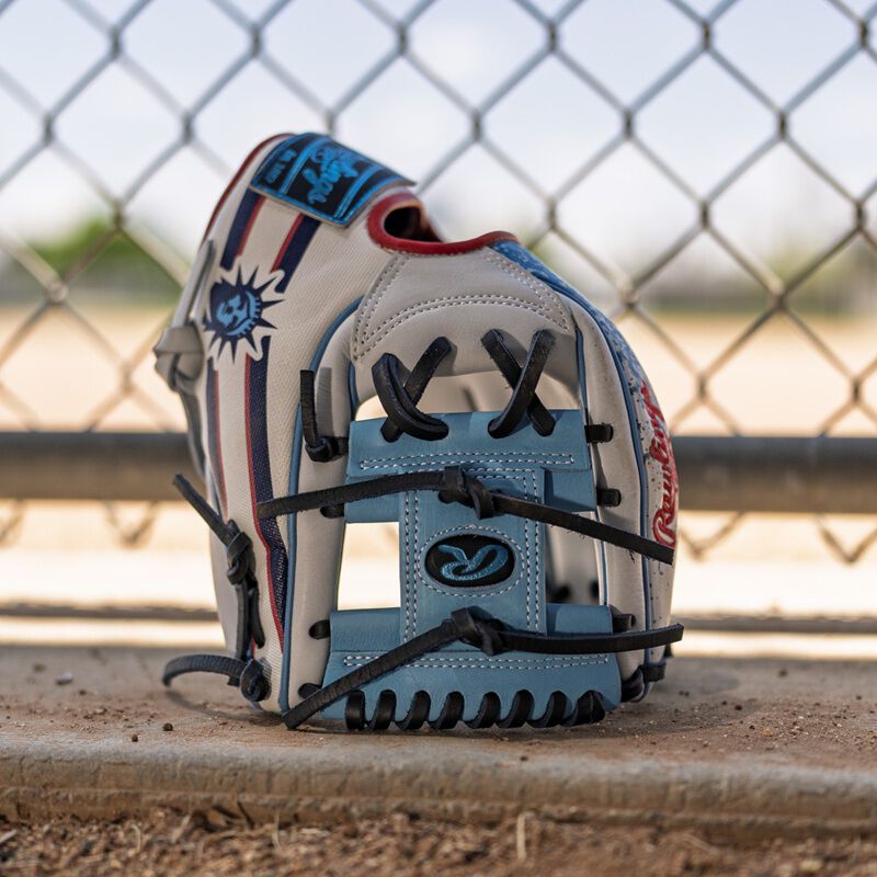 Rawlings Heart of the Hide Americana 11.5 in Infield Glove, Right Hand Throw