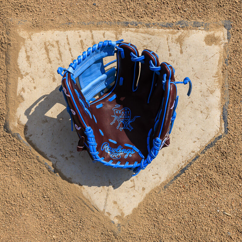 Philadelphia Phillies Heart of the Hide 11.75-Inch Infield Glove, Right Hand Throw