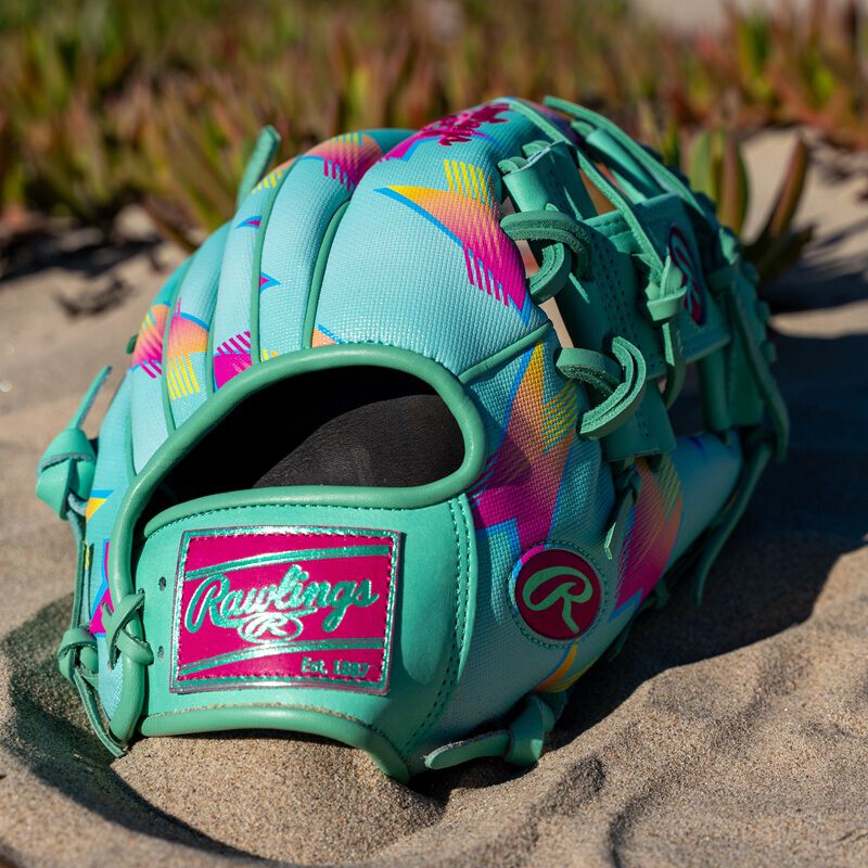 Rawlings Heart of the Hide Spring Break 11.5 Inch Infield Glove, Right Hand Throw