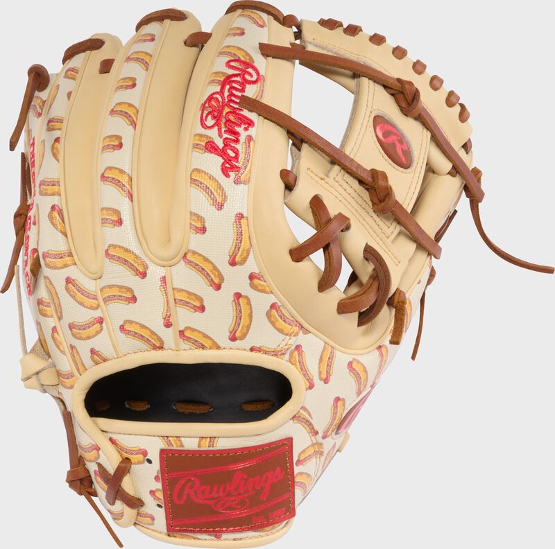 2026 Heart of the Hide Omaha Collection 11.5-Inch Hot Dog Glove, Right Hand Throw