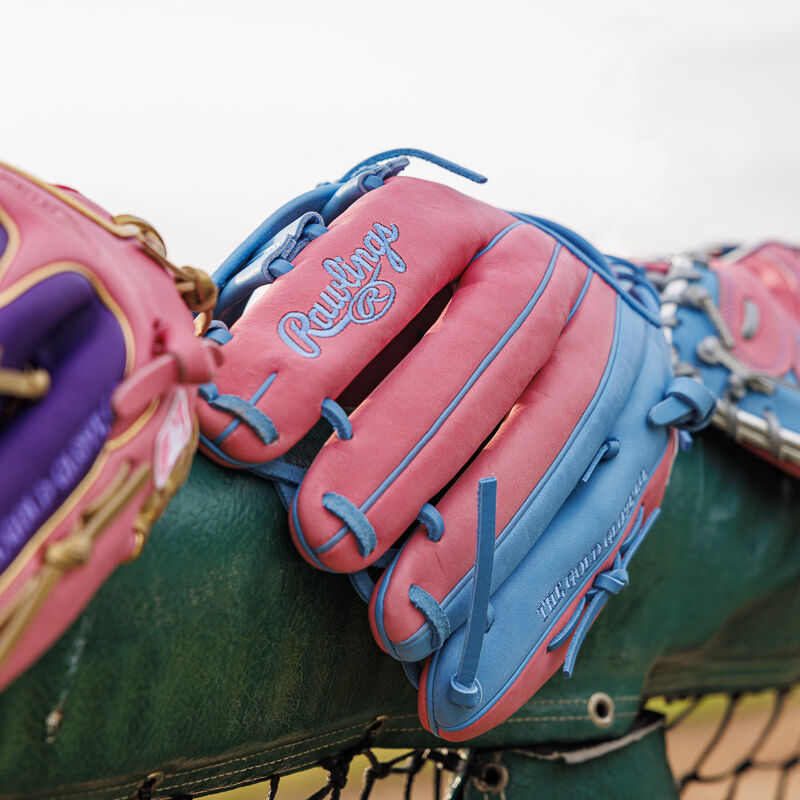 Exclusive Heart of the Hide ContoUR Fit Outfield Glove, Right Hand Throw