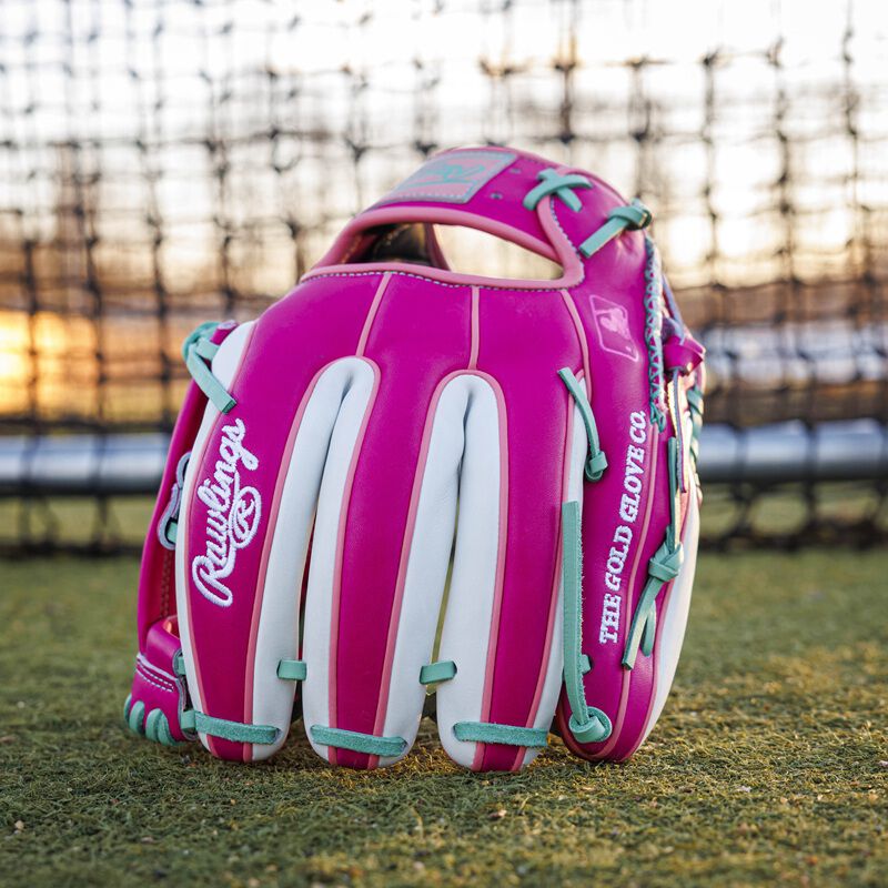 Rawlings Exclusive Berry 11.5 Inch Infield Glove, Right Hand Throw