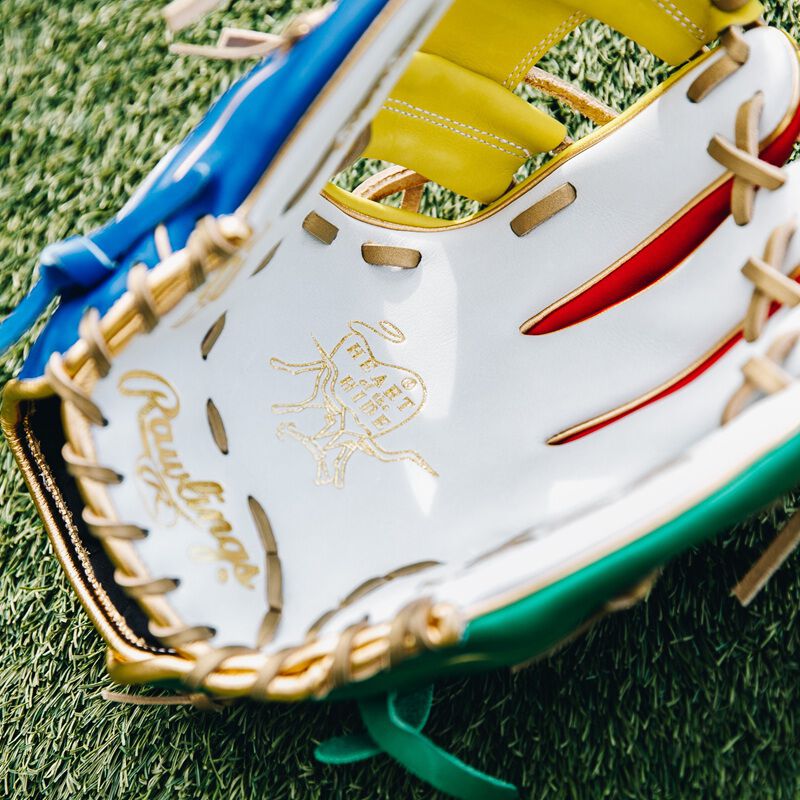 Rawlings 2026 World Baseball Classic Heart of the Hide 11.5 in Glove, Right Hand Throw